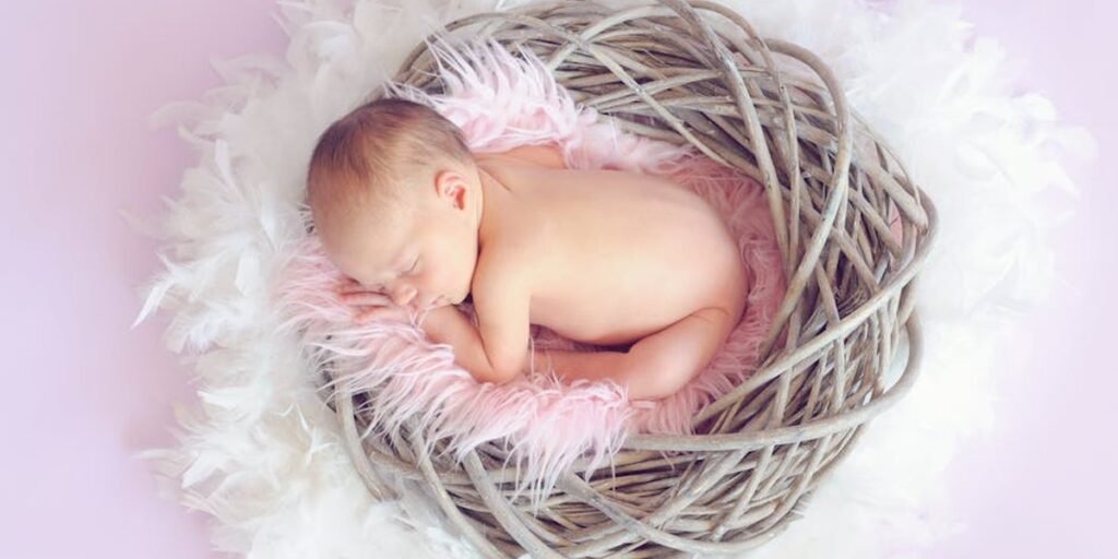 Ab wann schlafen Babys durch? Ein Leitfaden für junge Eltern