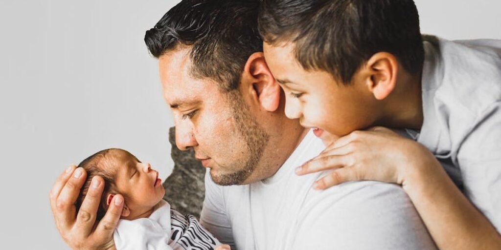 Baby nachts anziehen: Tipps für die ideale Schlafbekleidung