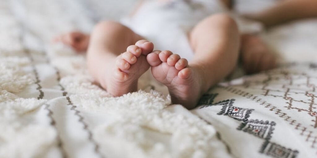 Schlaftraining: Tipps für Eltern, deren Baby nur an der Brust schläft