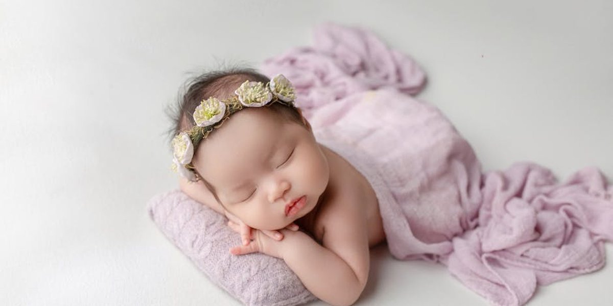 Baby schläft nur bei Bewegung: Tipps für Eltern in Bewegung