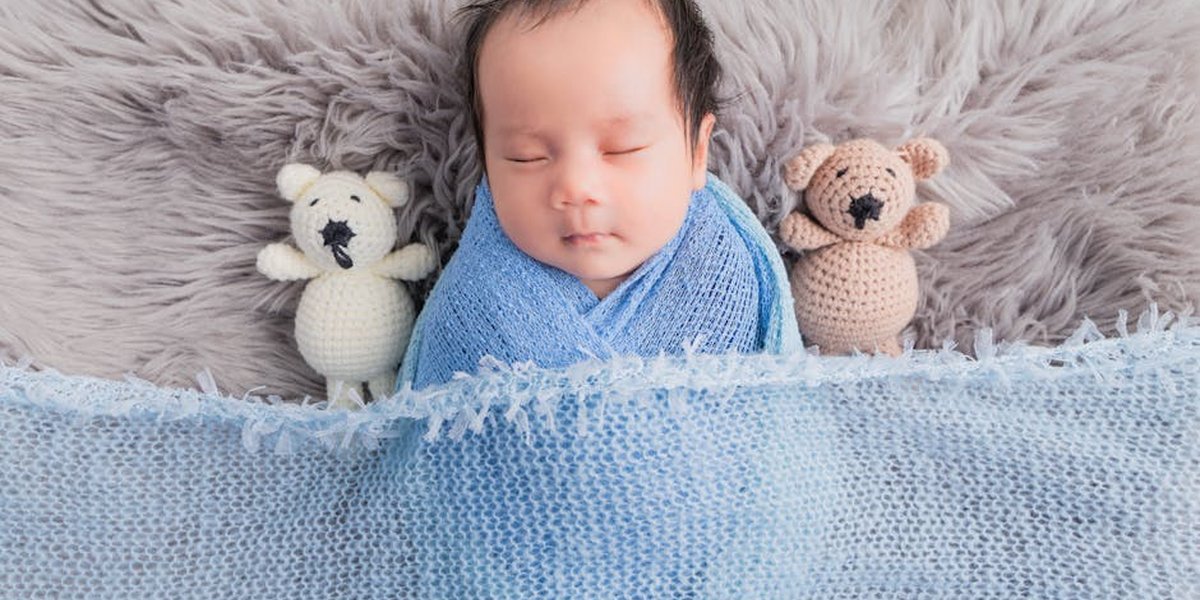 Warum Babys tagsüber weniger schlafen: Tipps zur Anpassung